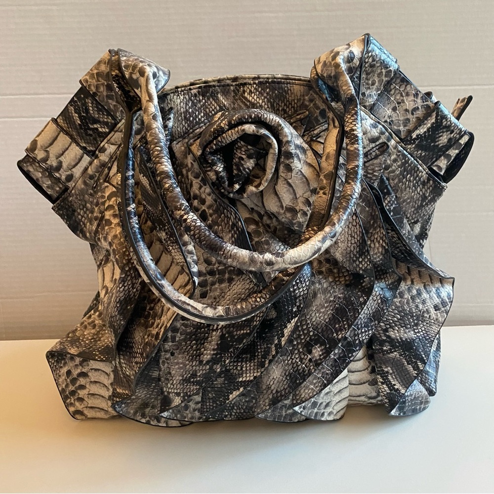 Nila Anthony Large Black & White Snakeskin Shoulder Bag Purse